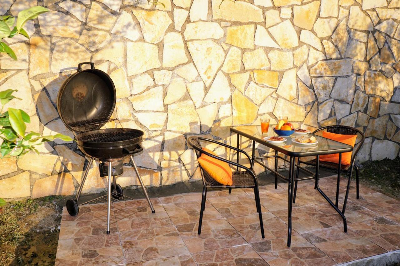 Olive Tree Hillside Apartment ستالوس المظهر الخارجي الصورة